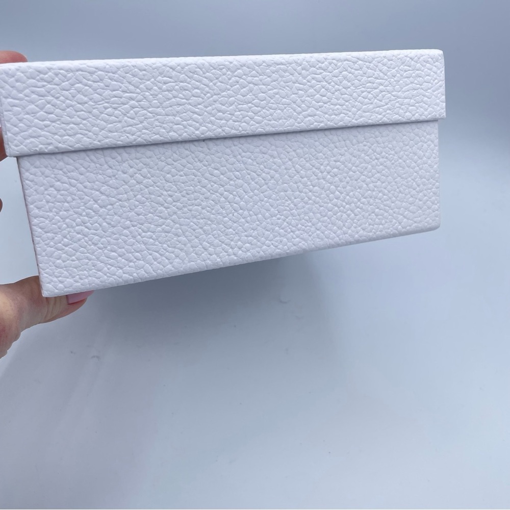 Dior Parfums Presentation Box OS White - Picture 8 of 10